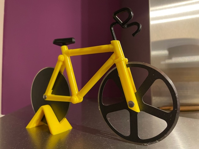 bike-novelty-pizza-cutter