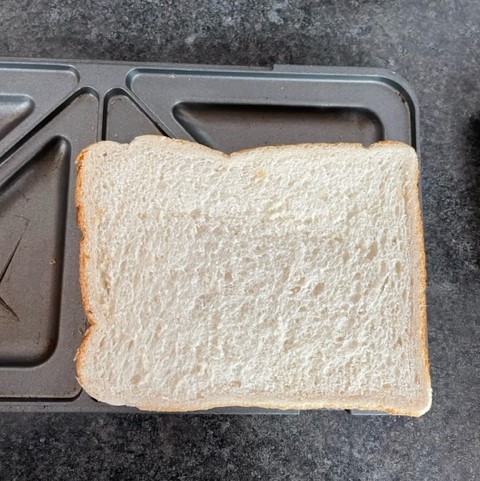 Bread-doesn't fit-in-toastie-maker